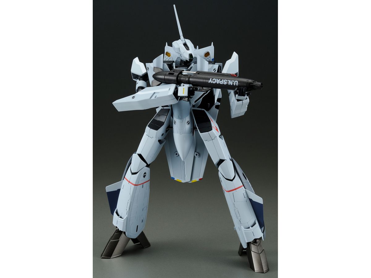 1/60 完全変形VF-0Aフェニックス 工藤シン搭乗機