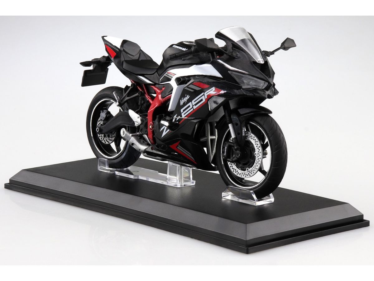 1/12 Kawasaki Ninja ZX-25R メタリックスパークブラック x パールフラットスターダストホワイト