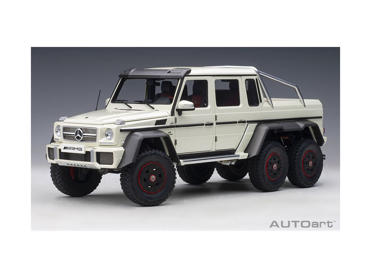 1/18 メルセデス・ベンツ G63 AMG 6x6 (パール・ホワイト)