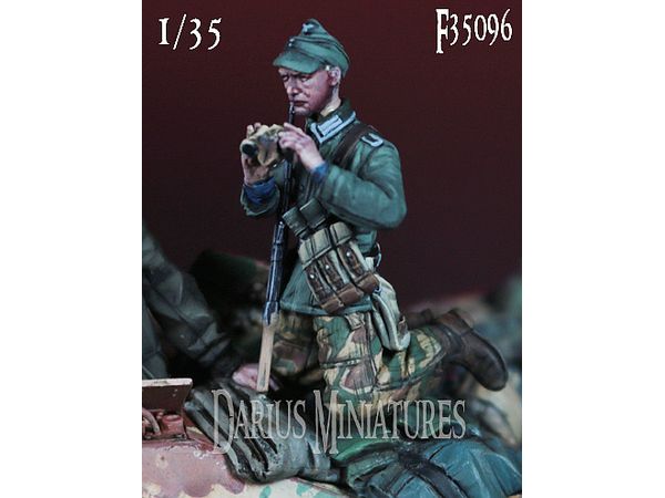 1/35 WWII ドイツ 戦車撃破章を付けた下級軍曹