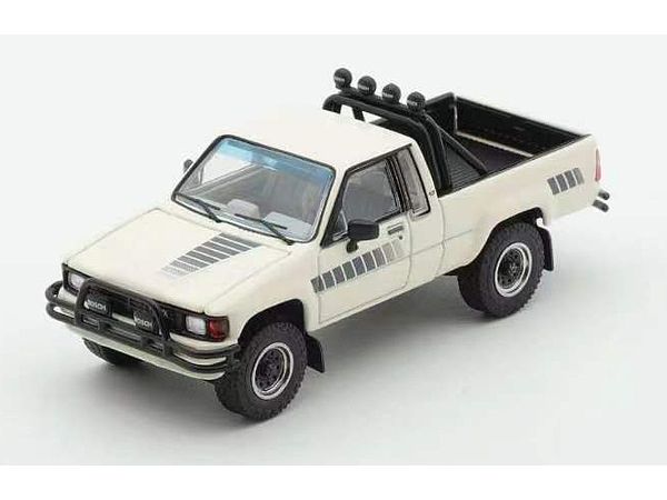 1/64 トヨタ ハイラックス SR5 XTRA Cab 1985 - (LHD) - オフホワイト