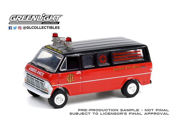 1/64 GreenLight 1969 Ford Club Wagon Ambulance - Chicago Fire Department