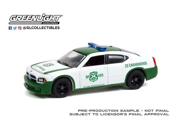 1/64 GreenLight 2006 Dodge Charger Police - Carabineros de Chile - White and Green