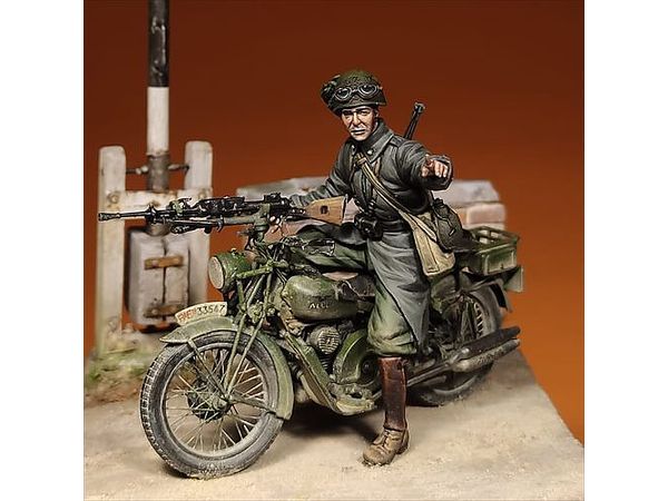 1/35 WWII イタリア モトグッツィ アルチェ500 オートバイ兵付