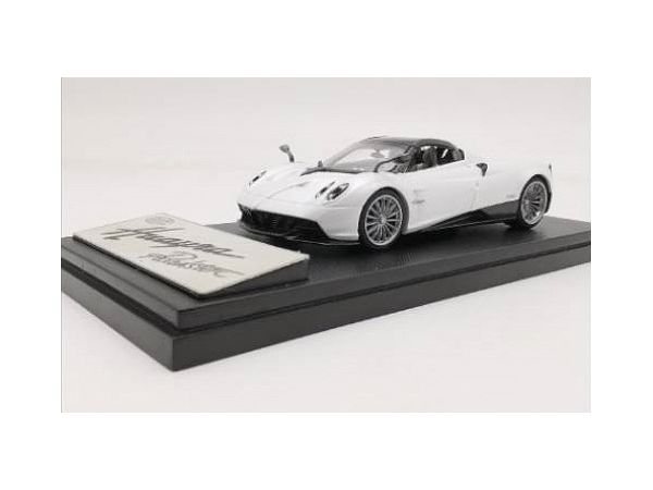 1/43 Pagani Huayra Roadster White